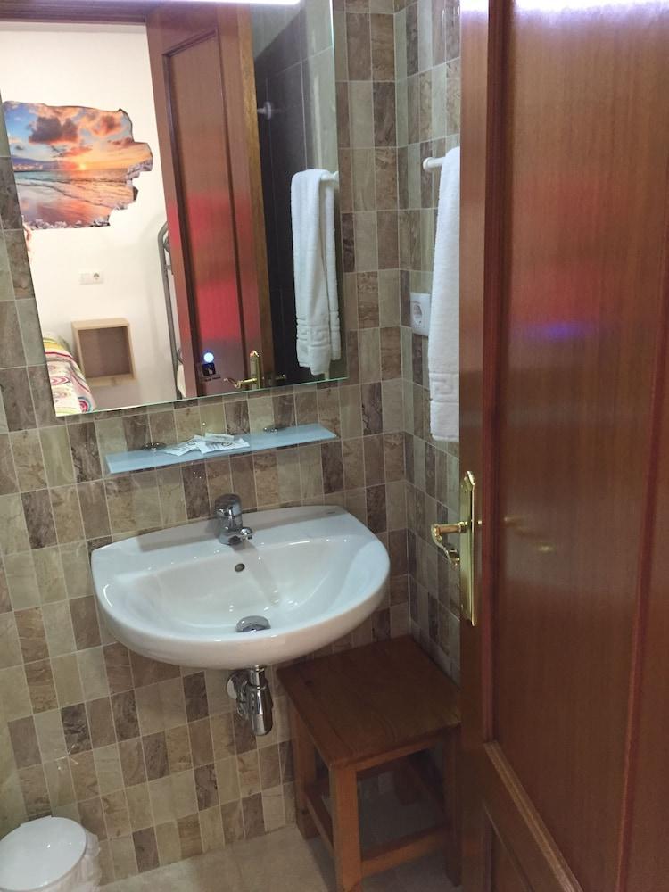 Hostal La Campa 치클라나 데 라 프론테라 외부 사진